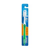зубная щетка ORAL-B 3 (ОРАЛ БИ) Эффект Чистота и свеж. между зубов 40 средняя 1/96  Мин.заказ=2